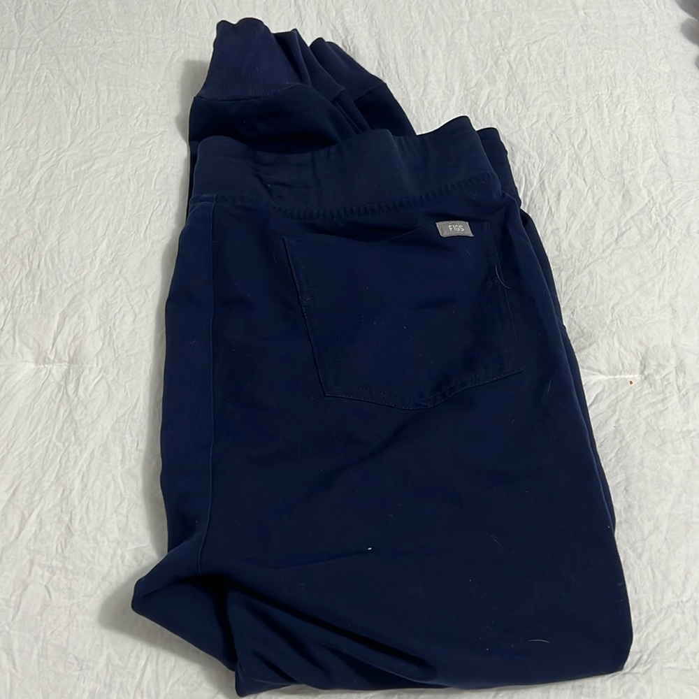 Figs scrubs